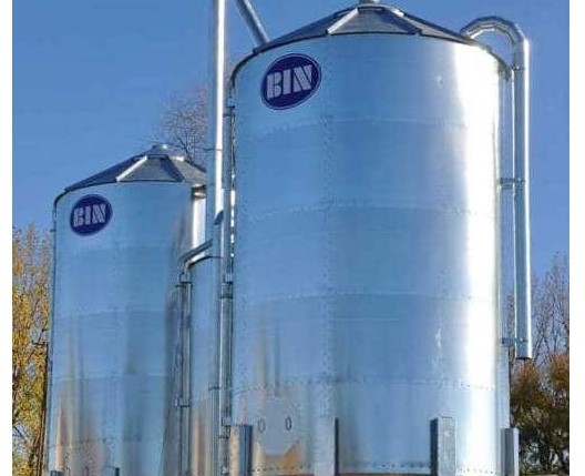 Silos do przechowywania pasz, ziaren lub pelletu